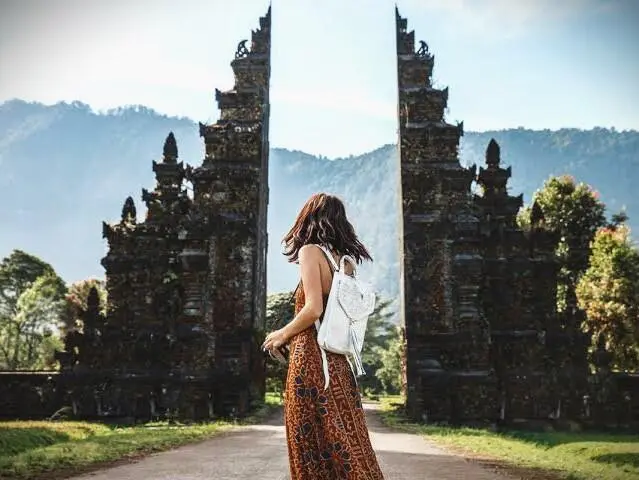 North Bali: Banyumala Waterfall & Twin Lake View