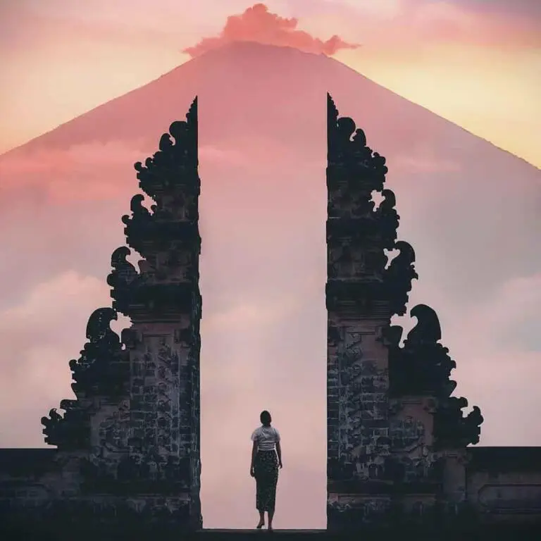 East Bali Highlights: Lempuyang, Tirta Gangga & Goa Raja
